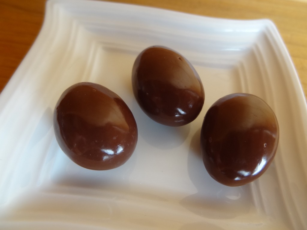 ロッテの「乳酸菌ショコラアーモンドチョコレート」（7）